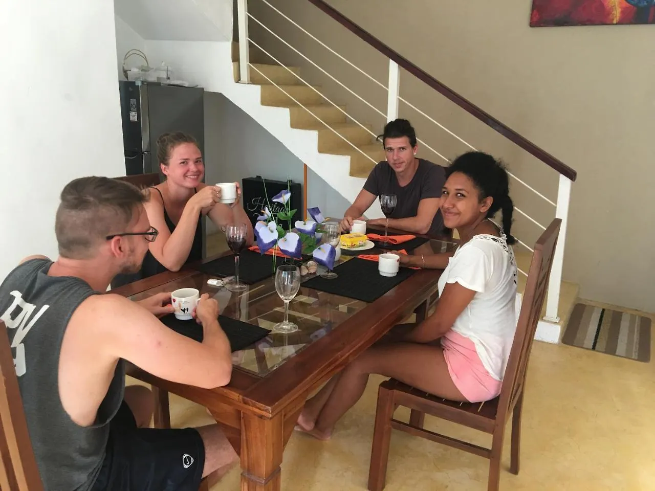 Like Mike Tourist Guest House & Restaurant 尼甘布