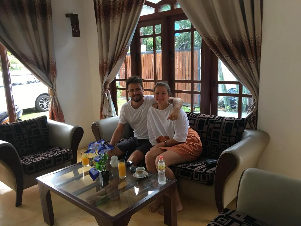 Like Mike Tourist Guest House & Restaurant 尼甘布 0*,  斯里兰卡