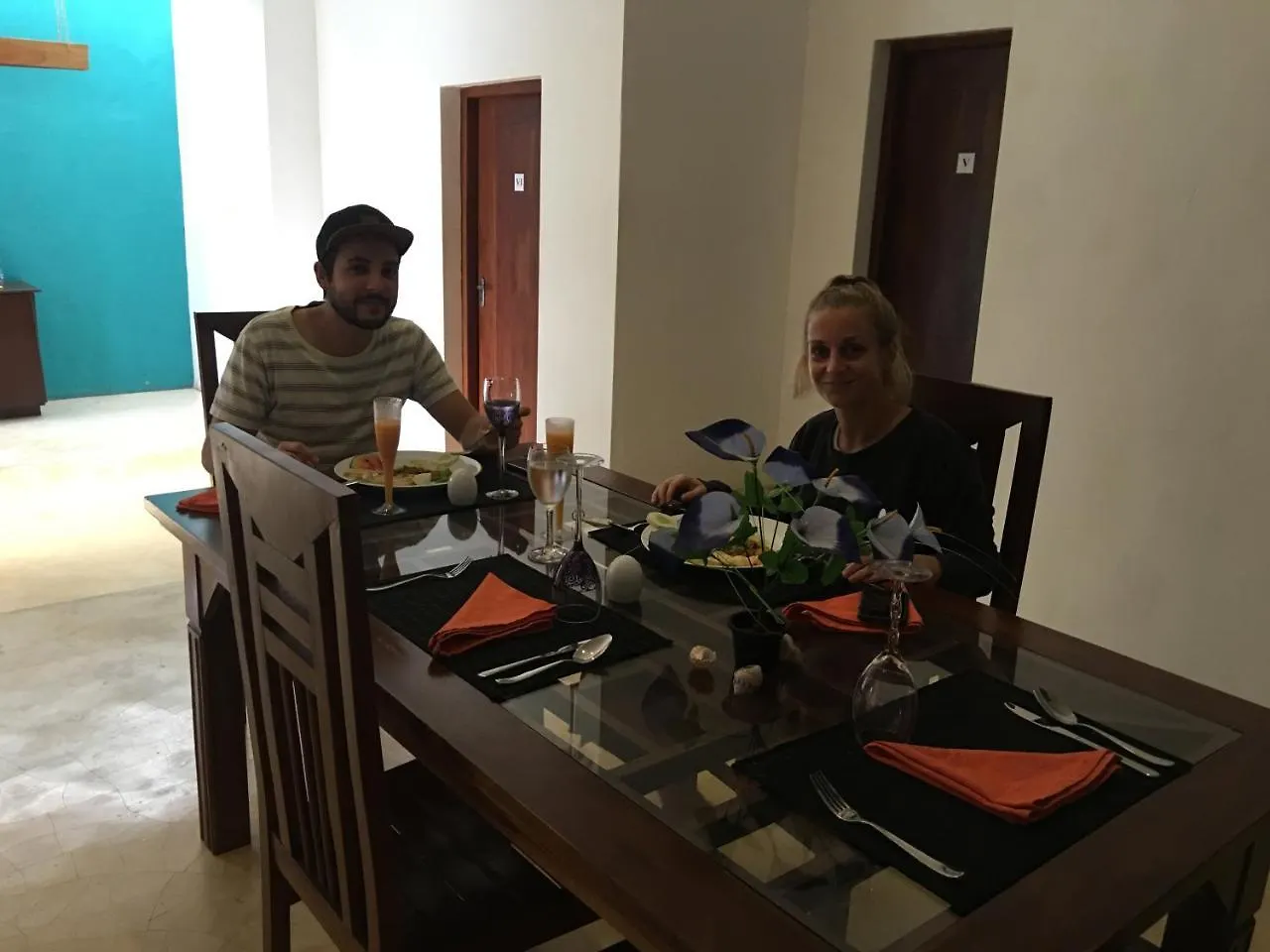 Like Mike Tourist Guest House & Restaurant 尼甘布 斯里兰卡